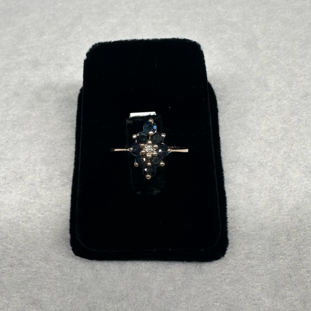 10k Yellow Gold Sapphire  Diamond Ring